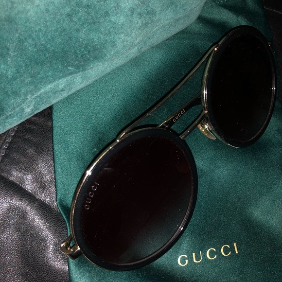 Authentic Gucci Sunglasses - Picture 5 of 8